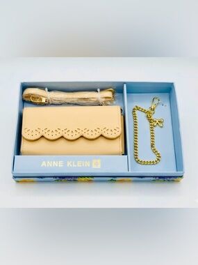Anne Klein Peach Scalloped Crossbody Wallet with Gold Keychain